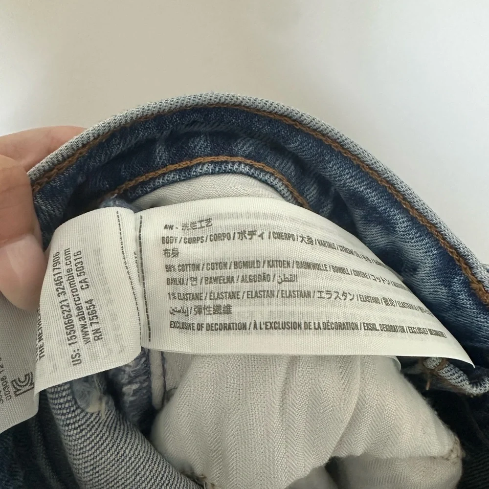 Abercrombie & Fitch Curve Love Ultra High Rise 90s Straight Jean 23 extra short - Picture 6 of 9